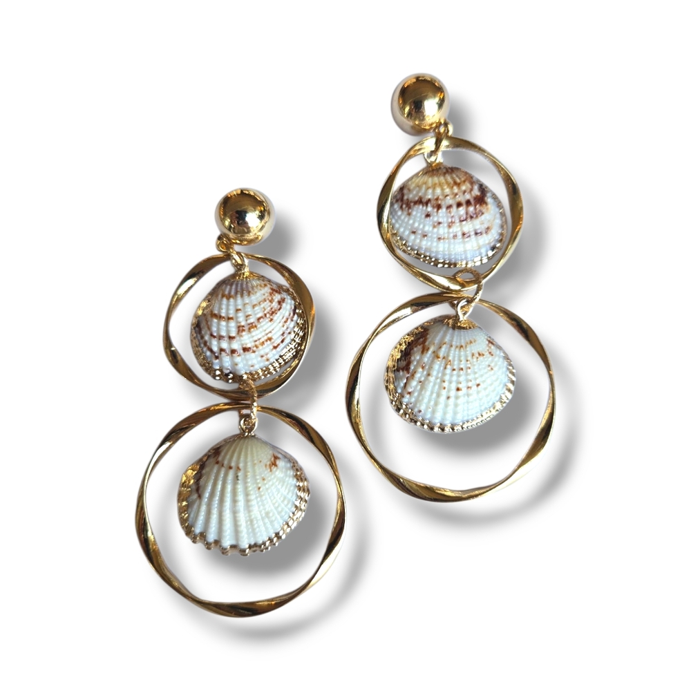 Beautiful Shell Drop Earrings
